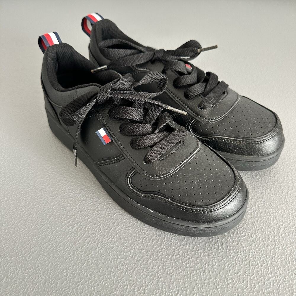 Tommy Hilfiger Size 6 Black Sneakers W/Side+Toungue Emblem Tag